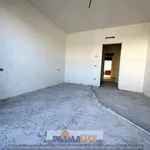 Affitto 4 camera appartamento di 106 m² in Cesano Maderno