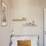 Rent a room in lisbon