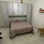 Rent a room in naples