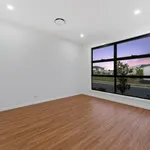 Rent 4 bedroom house in Logan Reserve