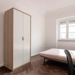 Rent 7 bedroom apartment in Lisbon