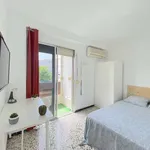 Rent a room of 70 m² in seville