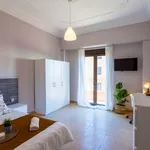 Rent a room of 170 m² in Valencia