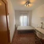 Rent 4 bedroom apartment in Valencia