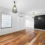 Rent 1 bedroom apartment in South Melbourne