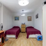 Rent 4 bedroom apartment in Valencia