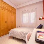 Rent a room of 120 m² in valencia