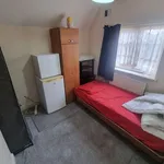 Rent 1 bedroom flat in East Midlands