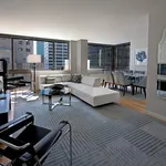 Rent 3 bedroom apartment of 1123 m² in Manhattan