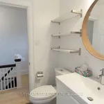 Maison de 1097 m² avec 4 chambre(s) en location à Toronto