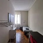 Rent a room in turin