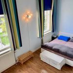 Huur 1 slaapkamer appartement van 90 m² in Den Haag