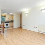 Rent 2 bedroom flat in London