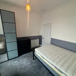 Rent 4 bedroom flat in Glasgow