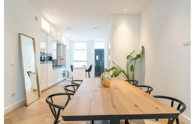 Huur 2 slaapkamer appartement van 93 m² in Amsterdam