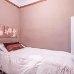 Rent 4 bedroom apartment in Barcelona