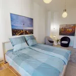 Rent 1 bedroom apartment of 65 m² in berlin