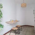 Rent a room of 95 m² in barcelona