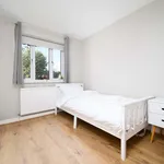 Rent 1 bedroom flat of 862 m² in Ayot Saint Peter