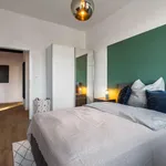 Rent 5 bedroom apartment in Frankfurt