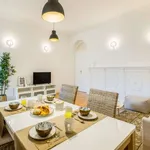 Rent 1 bedroom apartment of 70 m² in porto