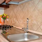 Rent 6 bedroom house of 200 m² in Salve