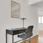 Rent 4 bedroom apartment in Paris