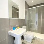 Rent 5 bedroom house in Slough