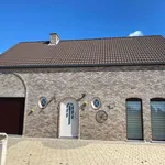 Huur 3 slaapkamer huis van 968 m² in Eghezée