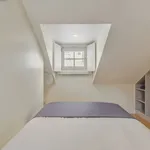 Rent 2 bedroom apartment of 85 m² in Lisbon