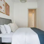 Rent 3 bedroom apartment of 133 m² in lisbon