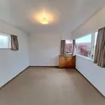 Rent 4 bedroom house in Kaipātiki