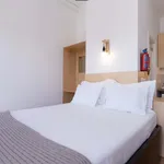 Rent 2 bedroom apartment of 20 m² in Porto