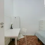 Rent 16 bedroom apartment in Lisbon