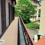 Affitto 3 camera appartamento di 105 m² in Como