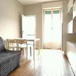 Rent 2 bedroom apartment of 60 m² in Milan