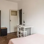 Rent a room in lisbon