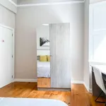 Rent a room of 20 m² in lisbon