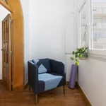 Rent 2 bedroom apartment of 65 m² in lisbon