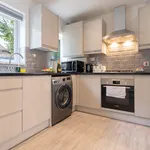 Rent 4 bedroom flat of 3000 m² in Birmingham