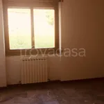 Appartamento in affitto a Valmadrera via San Carlo Borromeo, non arredato/vuoto, terrazzo, zona servita - TrovaCasa