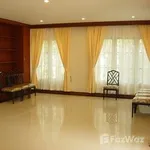 Rent 4 bedroom house of 450 m² in Bangkok