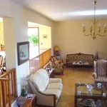 Rent 4 bedroom apartment of 270 m² in Βούλα