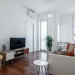 Rent 4 bedroom apartment in Milan