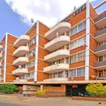 Rent 1 bedroom apartment in Johannesburg