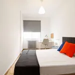 Rent a room of 150 m² in madrid