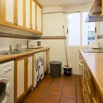 Rent a room of 100 m² in Madrid