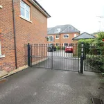 Rent 2 bedroom flat of 65 m² in Surrey