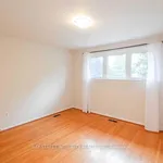 Maison de 4671 m² avec 4 chambre(s) en location à Ajax (South East)