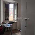 Affitto 5 camera appartamento di 129 m² in Ancona